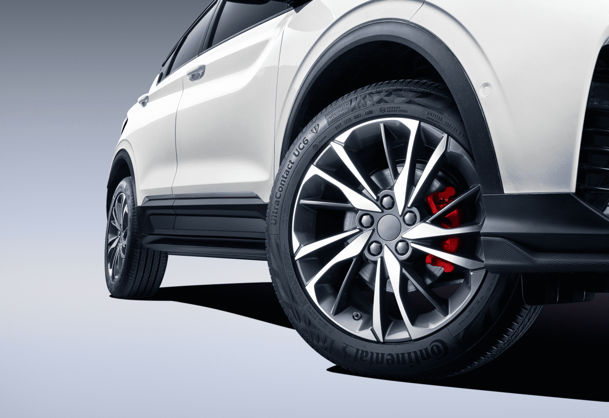 Легкосплавные диски и высокий клиренс Belgee X50