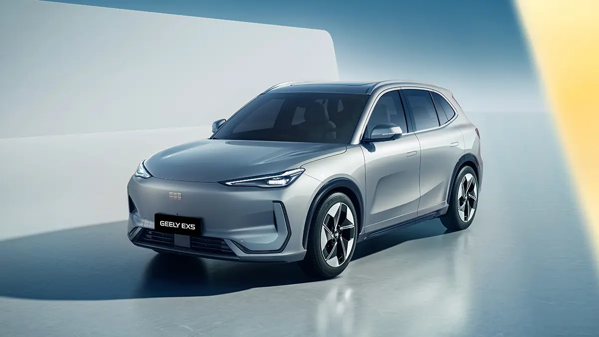 Футуристичный и аэродинамичный силуэт Geely EX5
